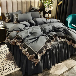 Elegant Gold-Trimmed 6PC Duvet Set