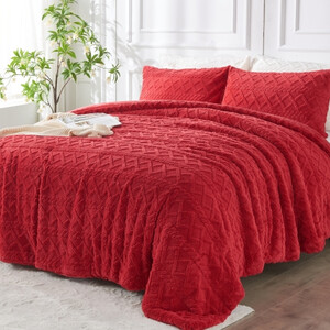 Luxurious Coral Quilted Duvet