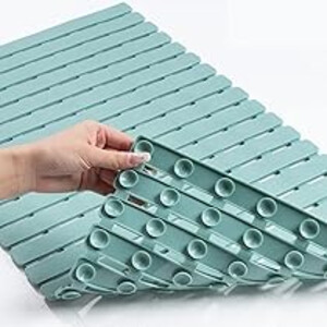 Non-Slip Interlocking Bath Mat